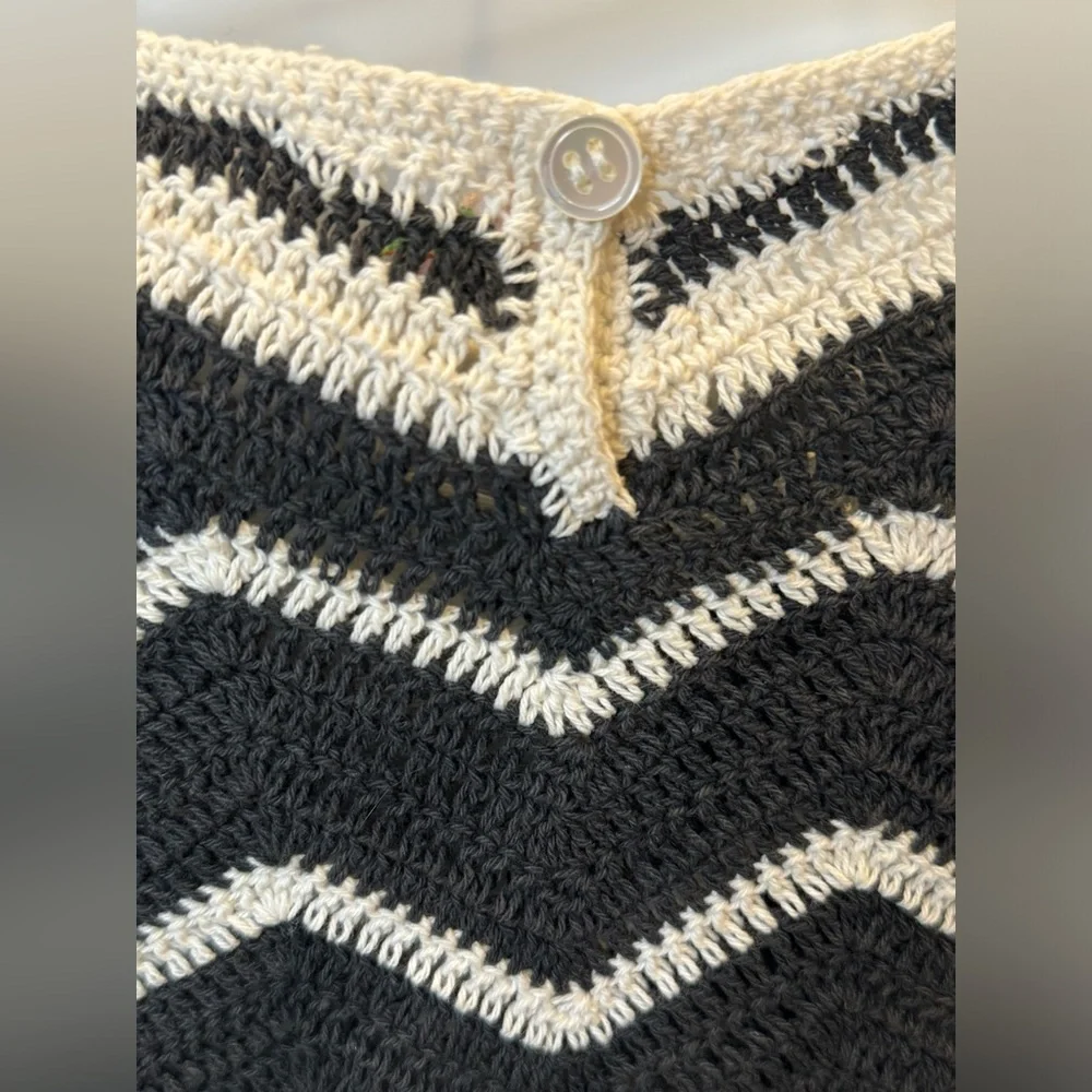 Bonpoint Crotched Knit Pattern Dress - Picture 7 of 7